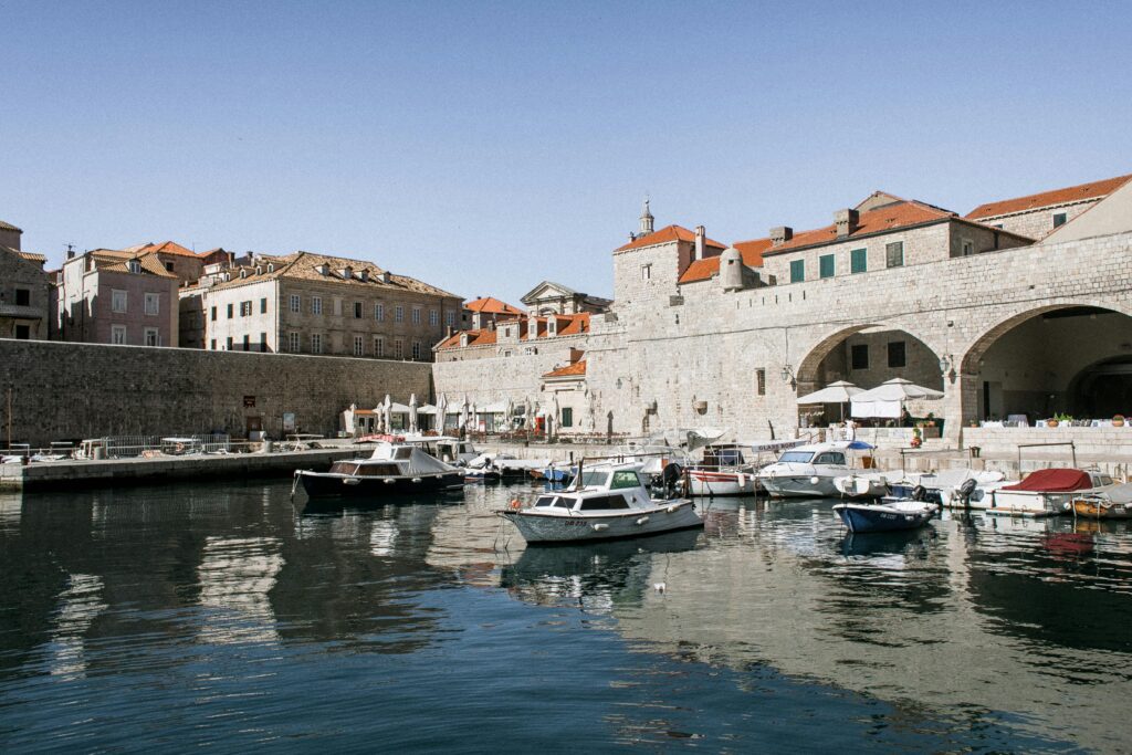 Virtuoso travel advisor | luxury travel planner |travel designer benefits